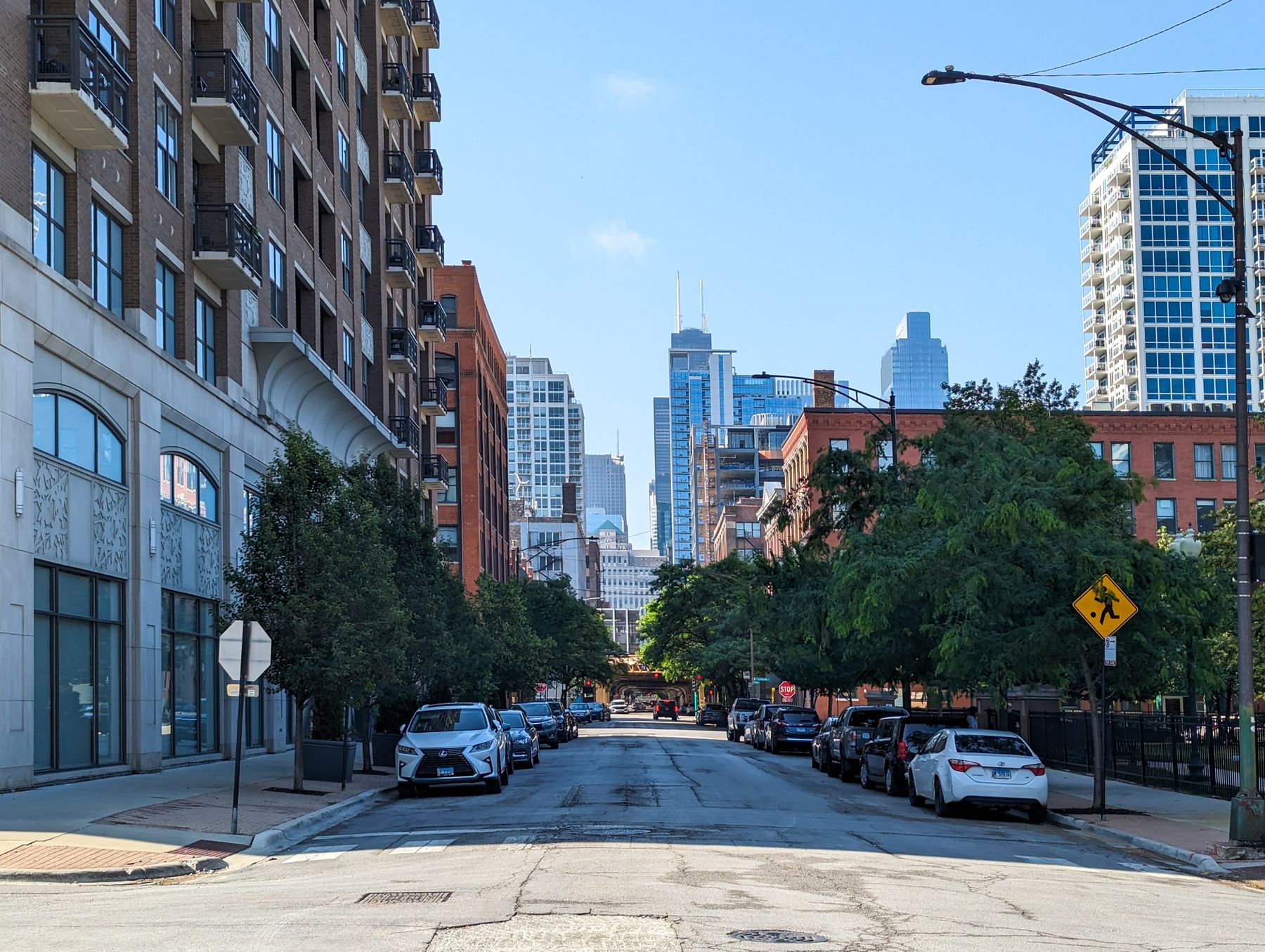 Licensed stock photo of a Chicago neighborhood street with the skyline in the distance